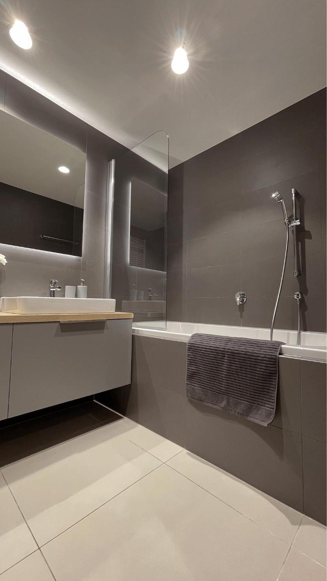 Apartment Modern Stylish With Private Garage Prague