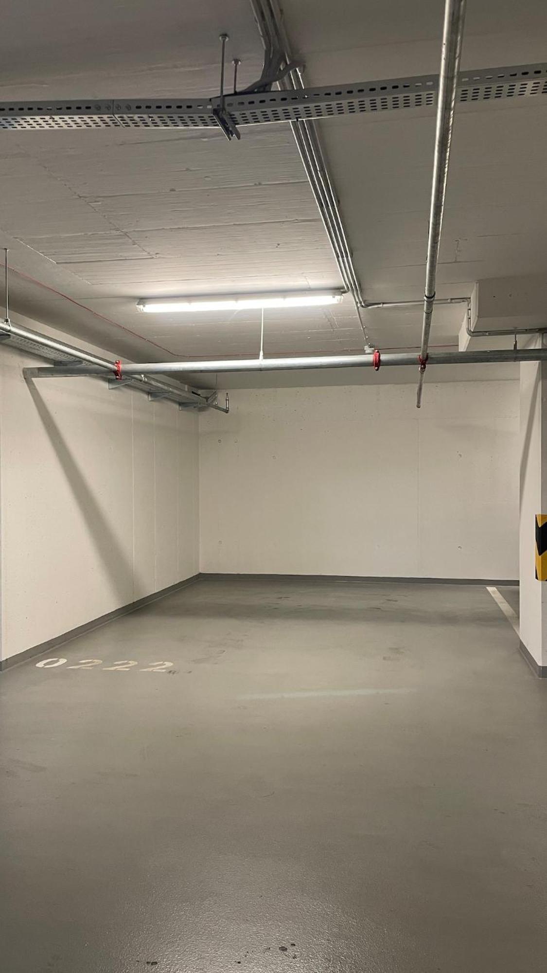 Modern Stylish With Private Garage Apartmán